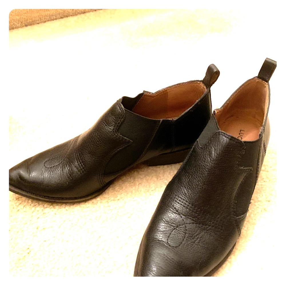 Lucky brand shoe boot. black